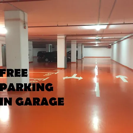 Nova Galerija West App Mary - Parking In Garage *