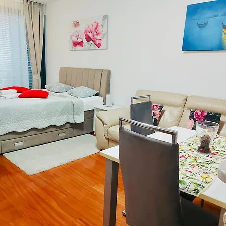 Apartment Nova Galerija West App Mary - Parking In Garage Zagreb